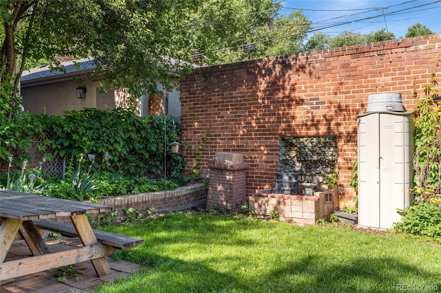 521 Harrison St, Denver, CO 80206 - view of grassy yard