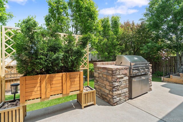 10182 Bristleridge St, Parker, CO 80134 - view of patio featuring mail area