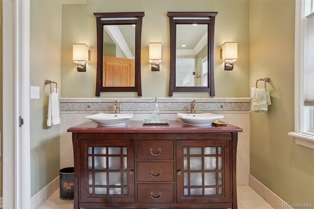 5530 E 6th Avenue Parkway, Denver, CO 80220 - full bath featuring double vanity and tile patterned flooring