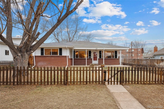 ranch-style home with a porch