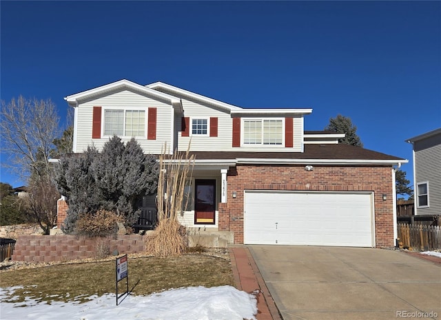 view of front property featuring a garage