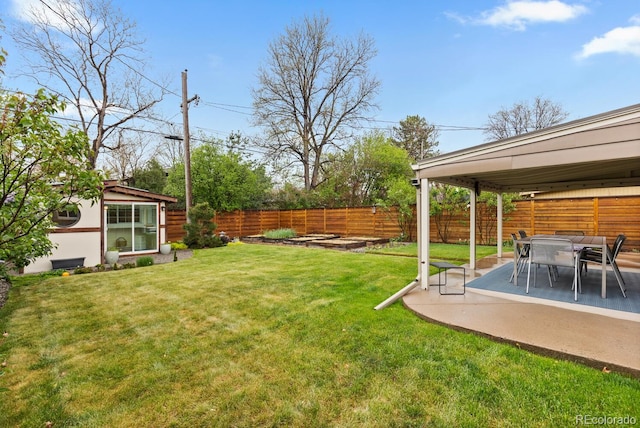 view of yard featuring a patio