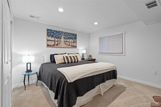 bedroom with recessed lighting, baseboards, visible vents, and light colored carpet