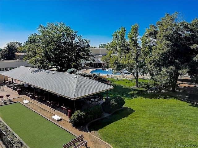 bird's eye view of a pool area