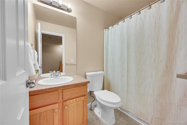 22801 E Briarwood Pl, Aurora, CO 80016 - full bath featuring vanity, tile patterned floors, and curtained shower