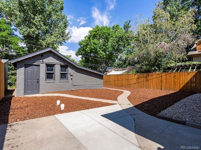 883 S Downing St, Denver, CO 80209 - view of yard with a patio
