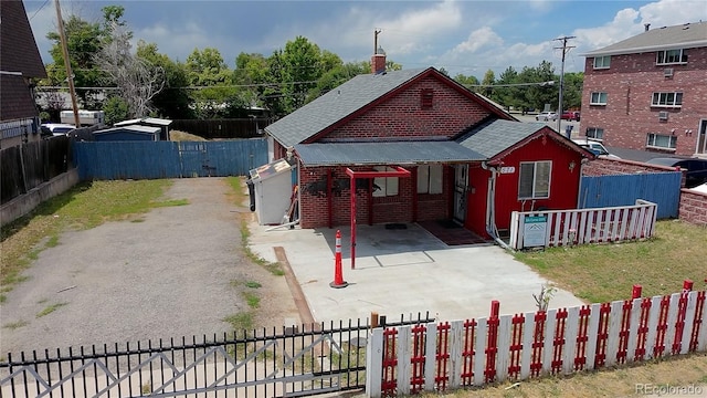 571 Geneva St, Aurora, CO 80010 - photo 1