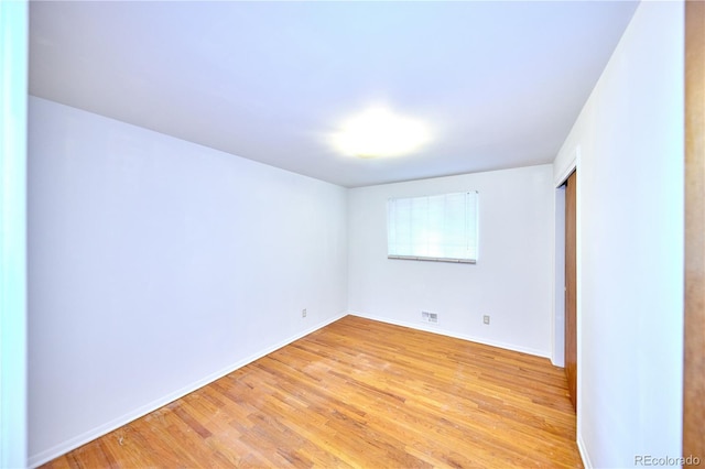 6579 S Lincoln St, Centennial, CO 80121 - unfurnished bedroom featuring light wood-style floors and a closet