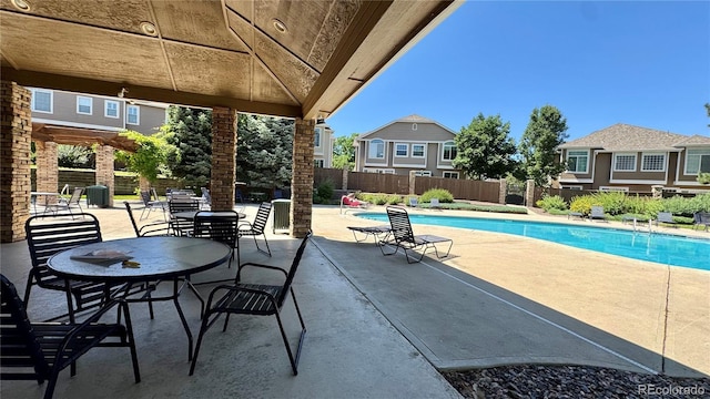 1254 Carlyle Park Cir, Highlands Ranch, CO 80129 - community pool with a patio