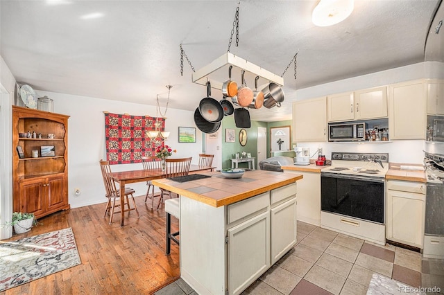 2208 Champlain Dr, Boulder, CO 80301 - photo 27