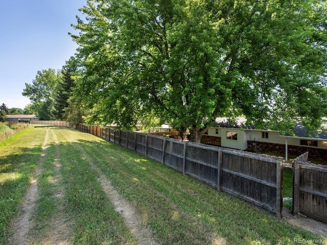 1067 E 15th Ave, Broomfield, CO 80020 - view of fenced yard