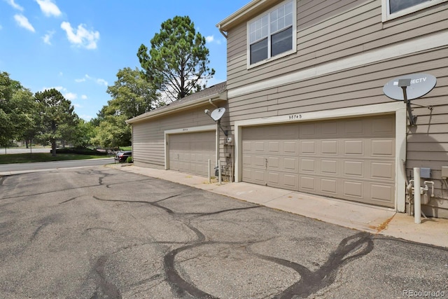 9874 Grove St Unit B, Westminster, CO 80031 - view of garage