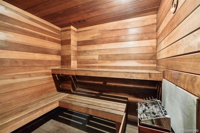 view of sauna / steam room