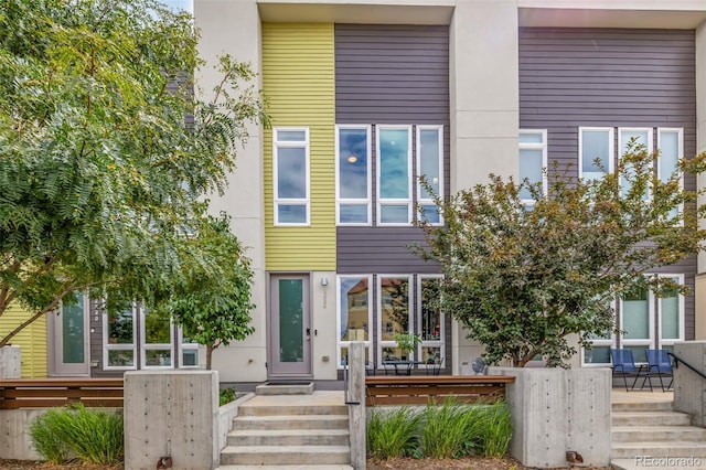 2824 W Parkside Pl, Denver, CO 80221 - view of front facade with fence