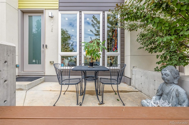 2824 W Parkside Pl, Denver, CO 80221 - view of patio / terrace with outdoor dining space