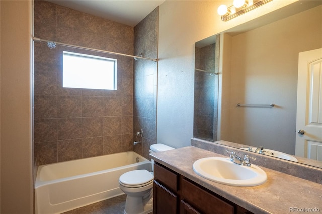 1985 Reed Grass Way, Colorado Springs, CO 80915 - full bath with vanity and tub / shower combination