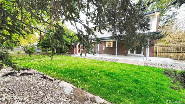 view of yard with a patio