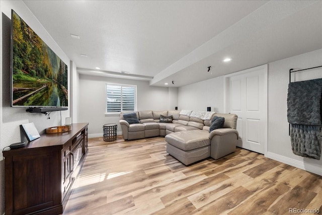 2730 River View Dr, Broomfield, CO 80023 - living room featuring light wood-style floors, baseboards, and recessed lighting
