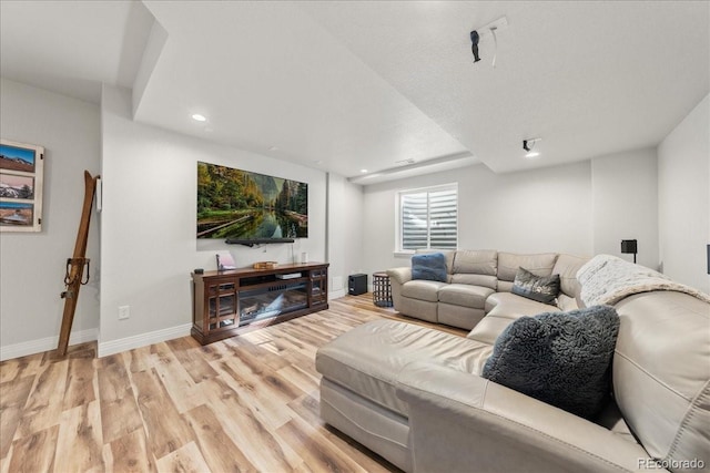 2730 River View Dr, Broomfield, CO 80023 - living area featuring light wood-style floors, baseboards, and recessed lighting