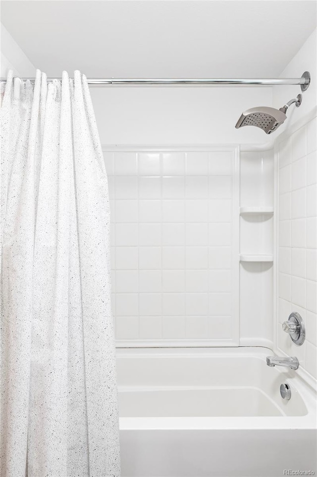 6580 Independence Way, Arvada, CO 80004 - full bath featuring shower / bath combination with curtain