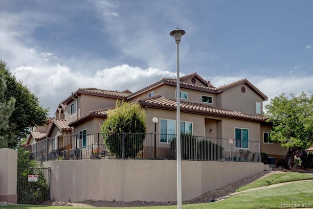 view of front of home