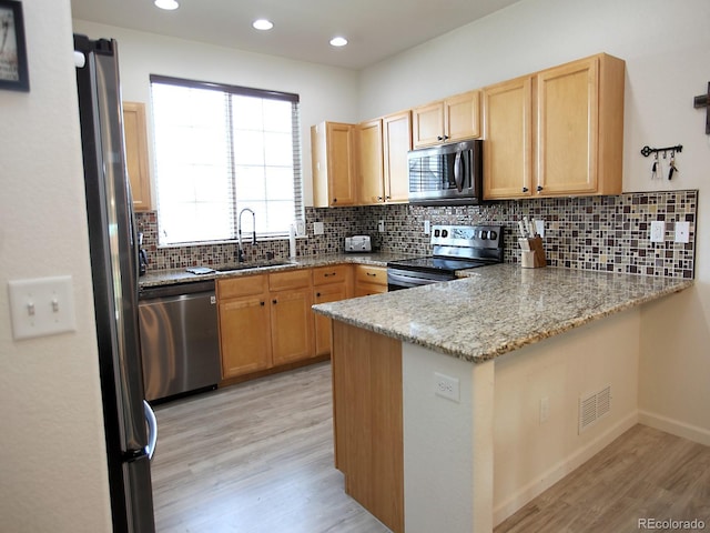 4586 Emerald Bay Ln, Wellington, CO 80549 - photo 2