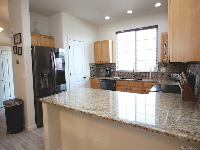 4586 Emerald Bay Ln, Wellington, CO 80549 - photo 3