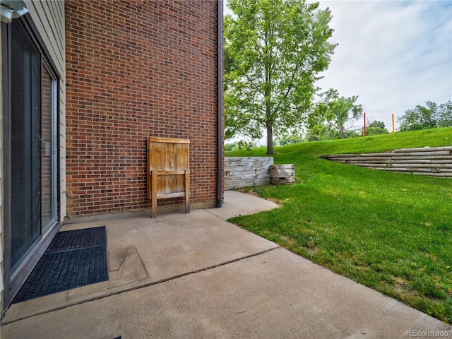 14590 E 2nd Ave Unit 105B, Aurora, CO 80011 - view of green lawn with a patio area