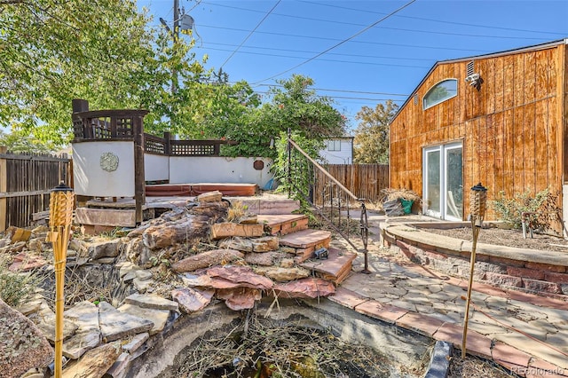 view of yard featuring a patio area