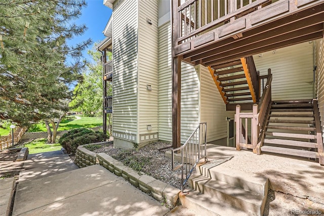 17381 E Mansfield Ave Unit 711L, Aurora, CO 80013 - entrance to property featuring a balcony and a patio
