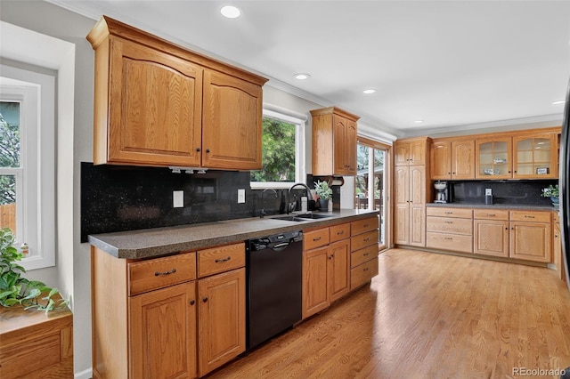 9356 W Geddes Pl, Littleton, CO 80128 - kitchen with dishwasher, ornamental molding, tasteful backsplash, light wood finished floors, and recessed lighting