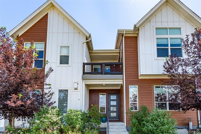 5834 Beeler Ct, Denver, CO 80238 - view of front of property featuring a balcony and board and batten siding
