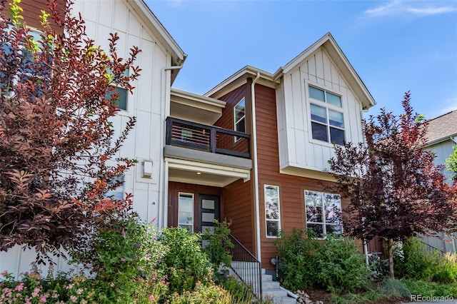 5834 Beeler Ct, Denver, CO 80238 - view of front of property with a balcony and board and batten siding