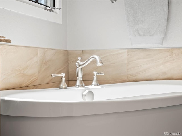 bathroom featuring a sink
