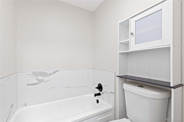 4062 S Atchison Way Unit 302, Aurora, CO 80014 - full bath featuring toilet and a bath