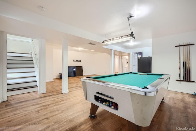 playroom featuring billiards and light hardwood / wood-style flooring