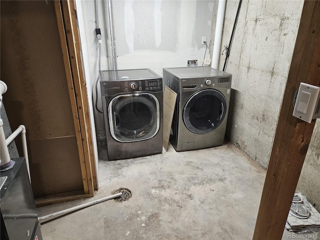 laundry room featuring washer and dryer