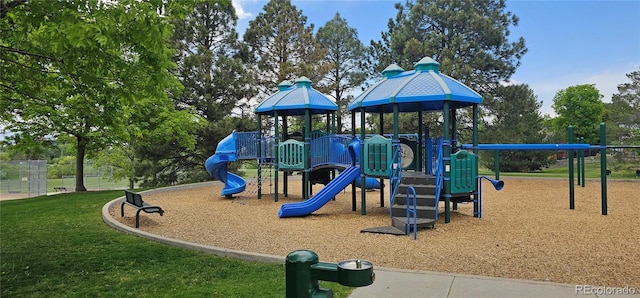 7655 S Ogden Way, Centennial, CO 80122 - community jungle gym with a lawn