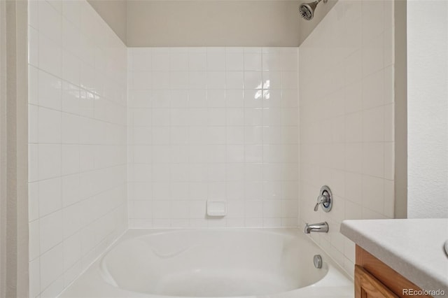 5726 N Genoa Way Unit 301, Aurora, CO 80019 - full bath featuring vanity and shower / bath combination