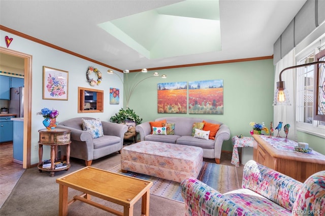 living area featuring ornamental molding and baseboards