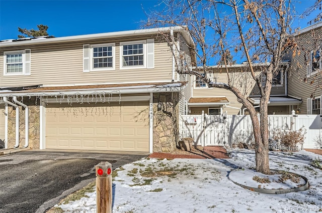 view of front facade with a garage