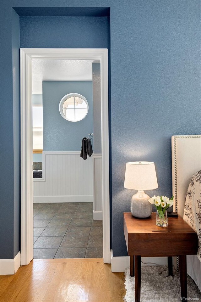1996 Clipper Dr, Lafayette, CO 80026 - detailed view of wainscoting and wood finished floors