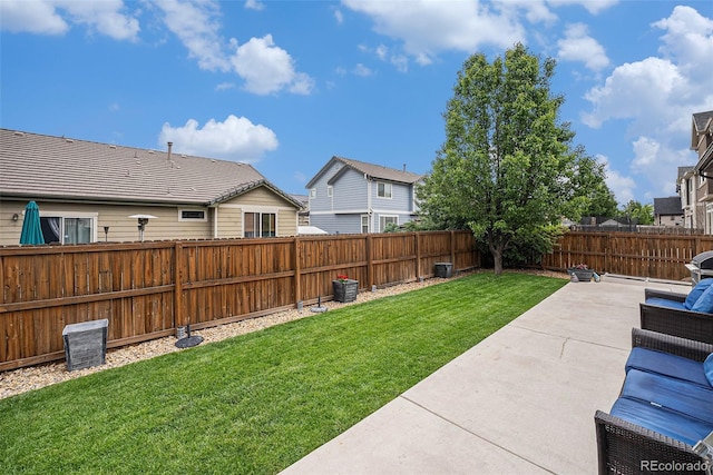 11511 E 118th Ave, Commerce City, CO 80640 - view of yard featuring a patio and a residential view