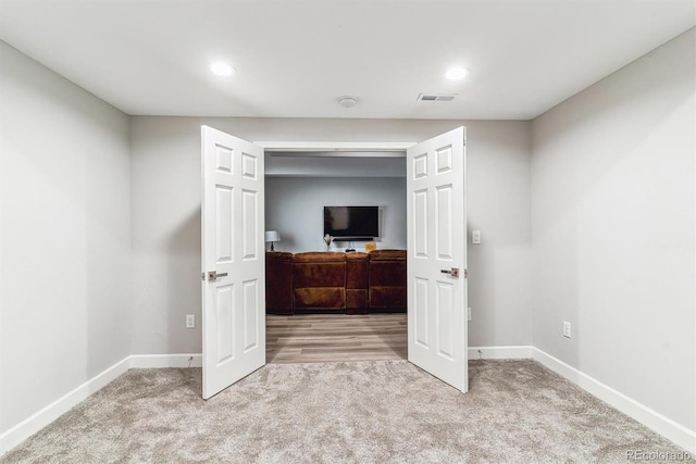 527 Antelope Dr E, Bennett, CO 80102 - unfurnished bedroom featuring carpet flooring, baseboards, and recessed lighting