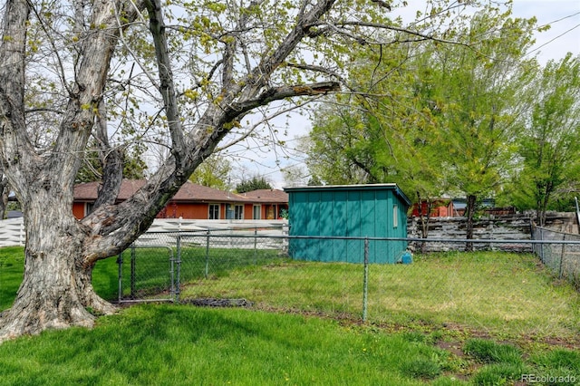 11310 W Center Ave, Lakewood, CO 80226 - view of yard with an outdoor structure