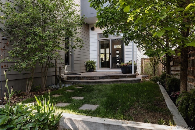 entrance to property with fence