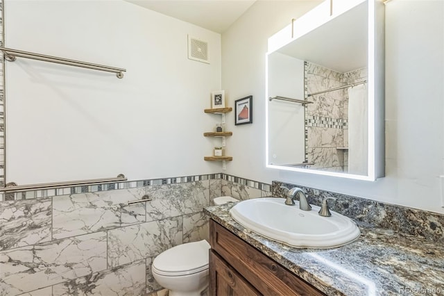 103 Trout Run Dr, Carbondale, CO 81623 - bathroom with vanity and curtained shower