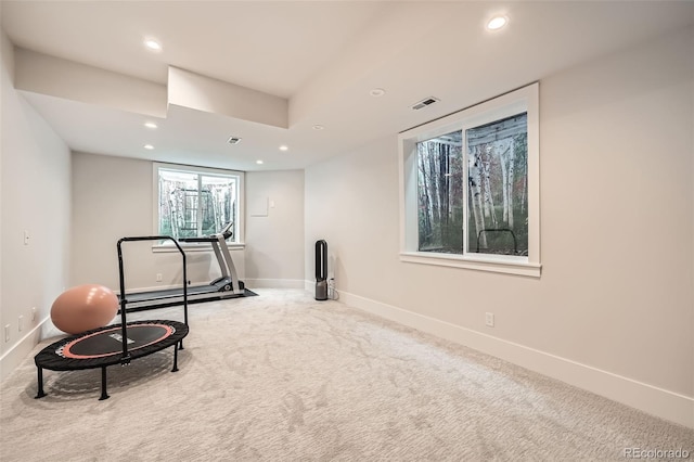 workout room featuring carpet, visible vents, baseboards, and recessed lighting