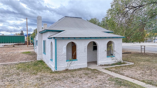 view of front of house