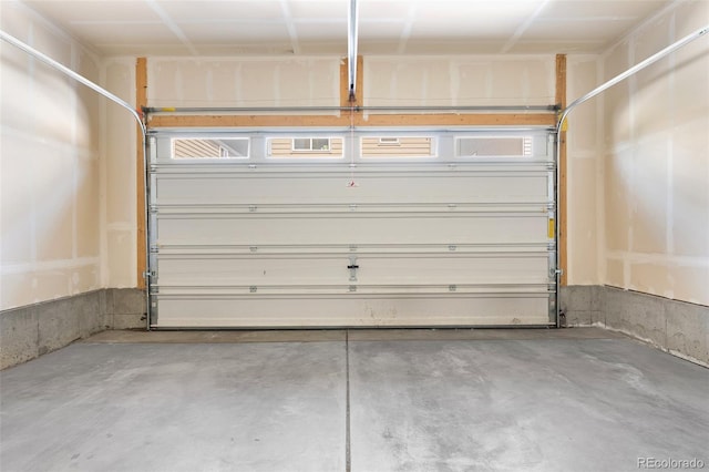 12714 E Dickenson Ave, Aurora, CO 80014 - view of garage